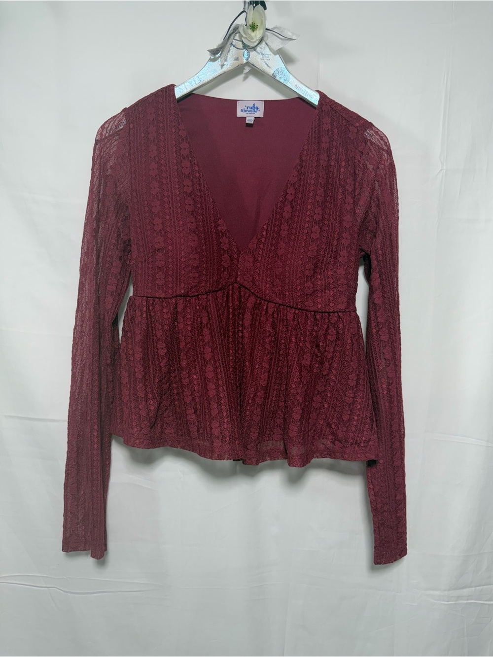 Ruby & Jewell Burgundy Lace Peplum Top Long Sleeve V Neck NWOT Size M